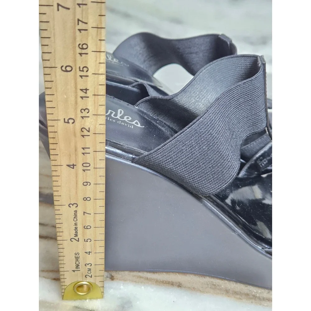 Charles by Charles‎ David Black Elastic Wedge Sandals Size 11M Patent T-Strap