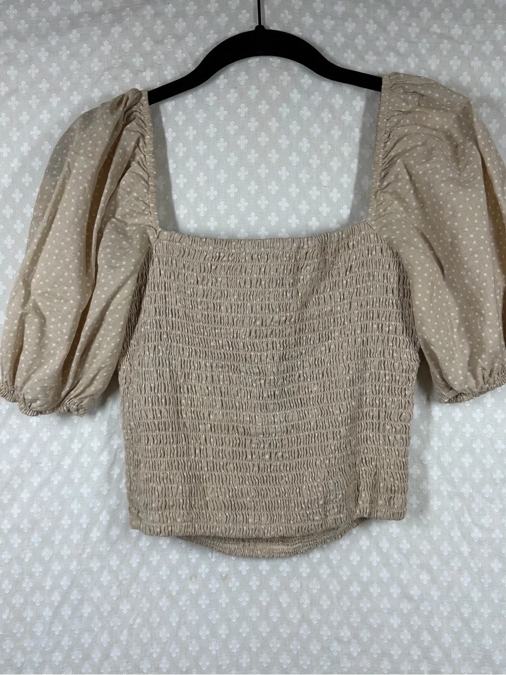 Abercrombie & Fitch Tan Cream Dot Print Smocked Puff Sleeve‎ Top
