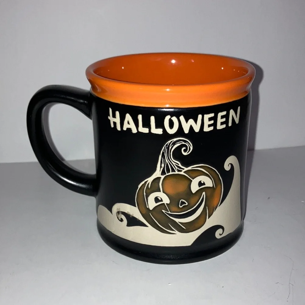 Halloween Black and Orange Large‎ Mug with Jack-o-Lantern Design