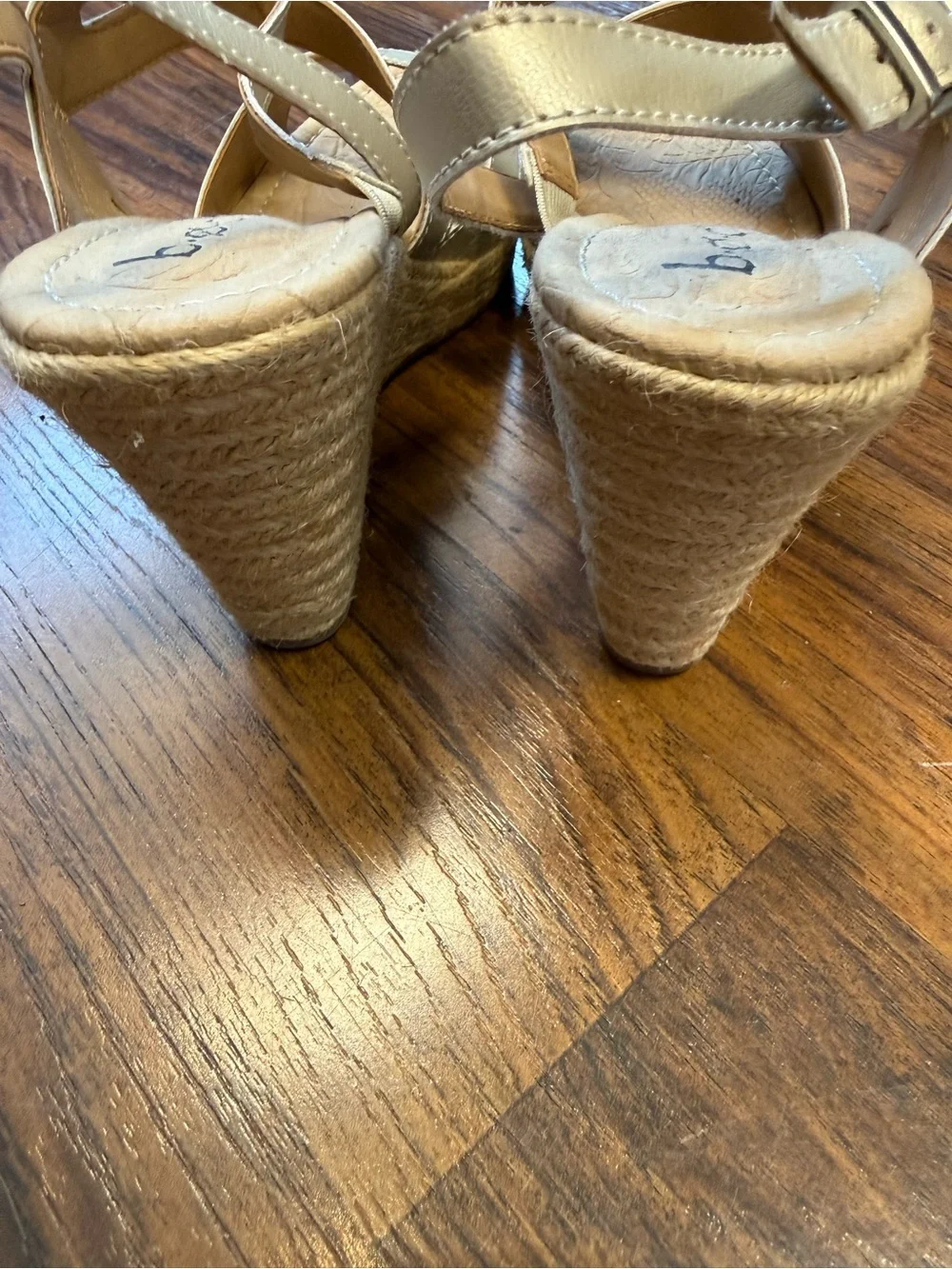b.o.c. strappy wedge
