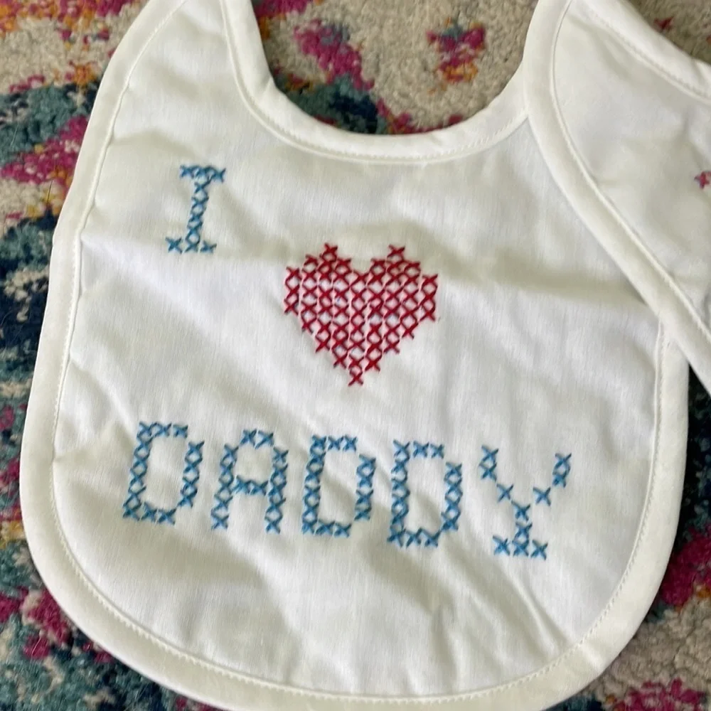 2 Baby Bibs Cross Stitch I Love Mommy I Love Daddy