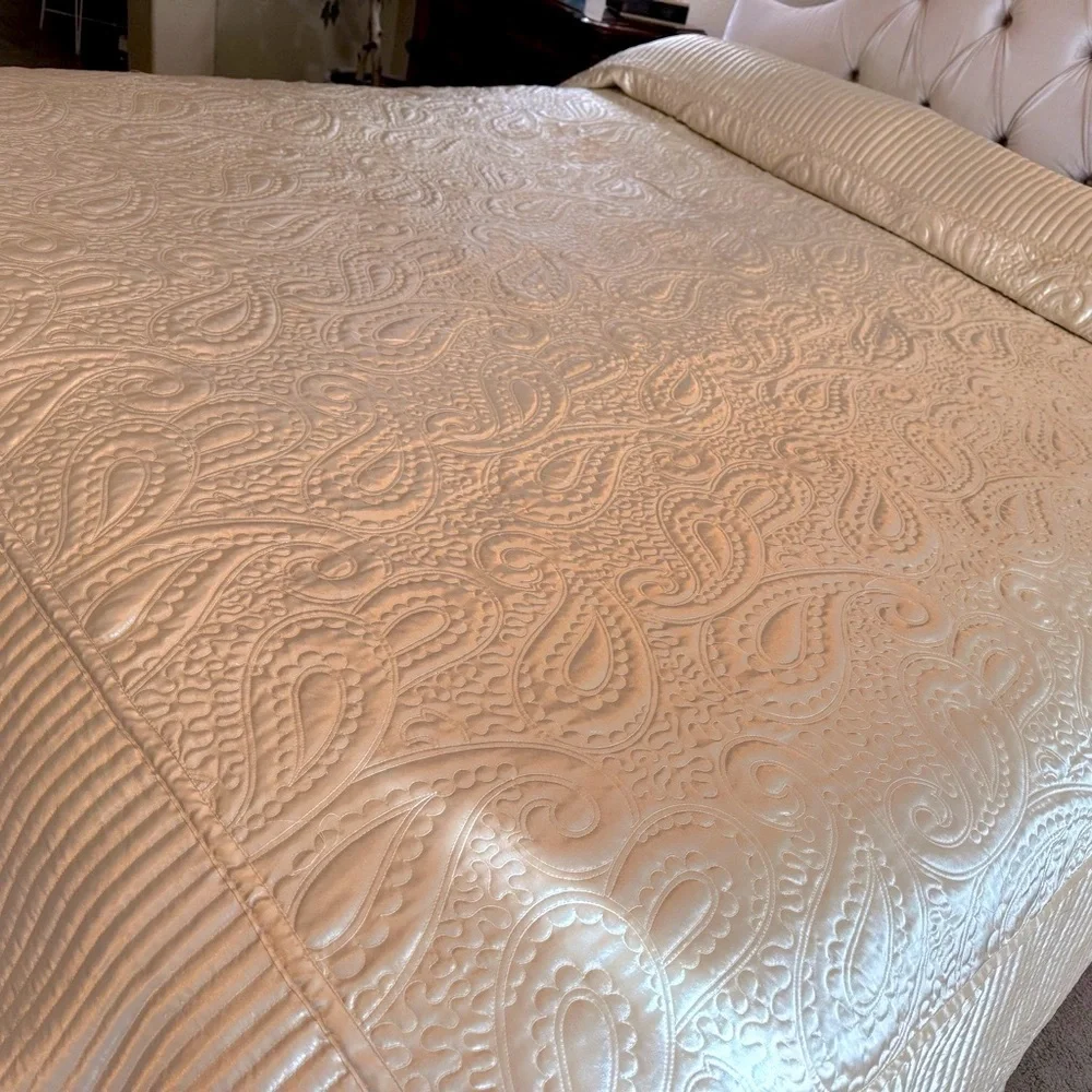 Serenta Quilted Satin Coverlet/Spread - Oversized - Gold
