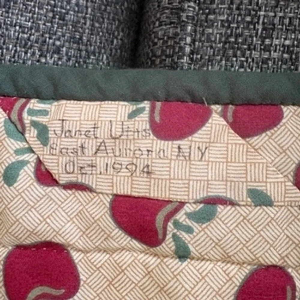 Vtg Hand Stitched Maple Leaf Patchwork Quilt Green Cream 75x75 Farmhouse Country