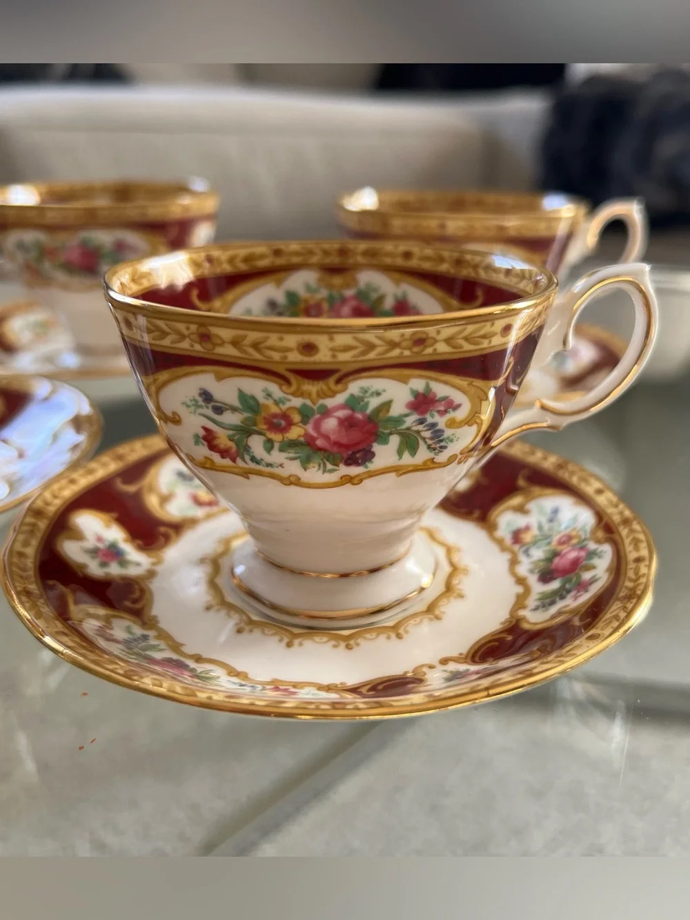 Royal Albert set like