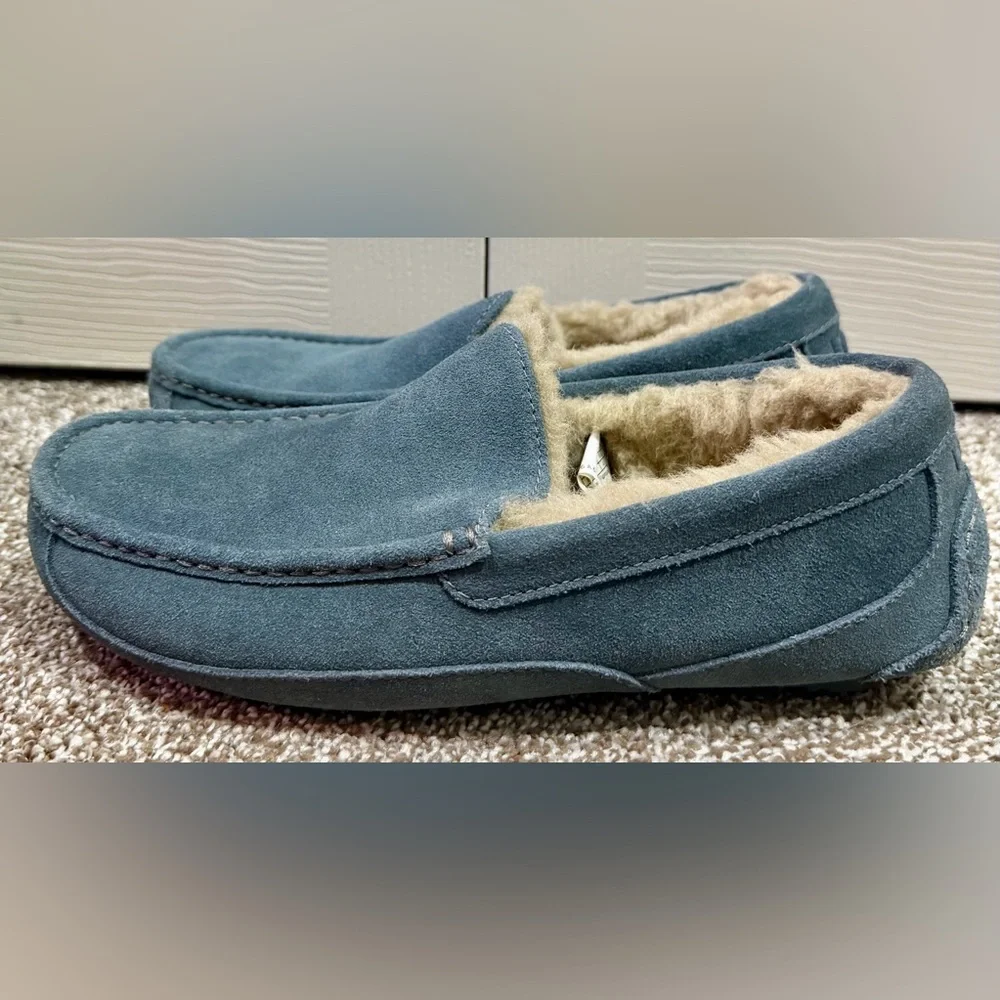 UGG men ascot
