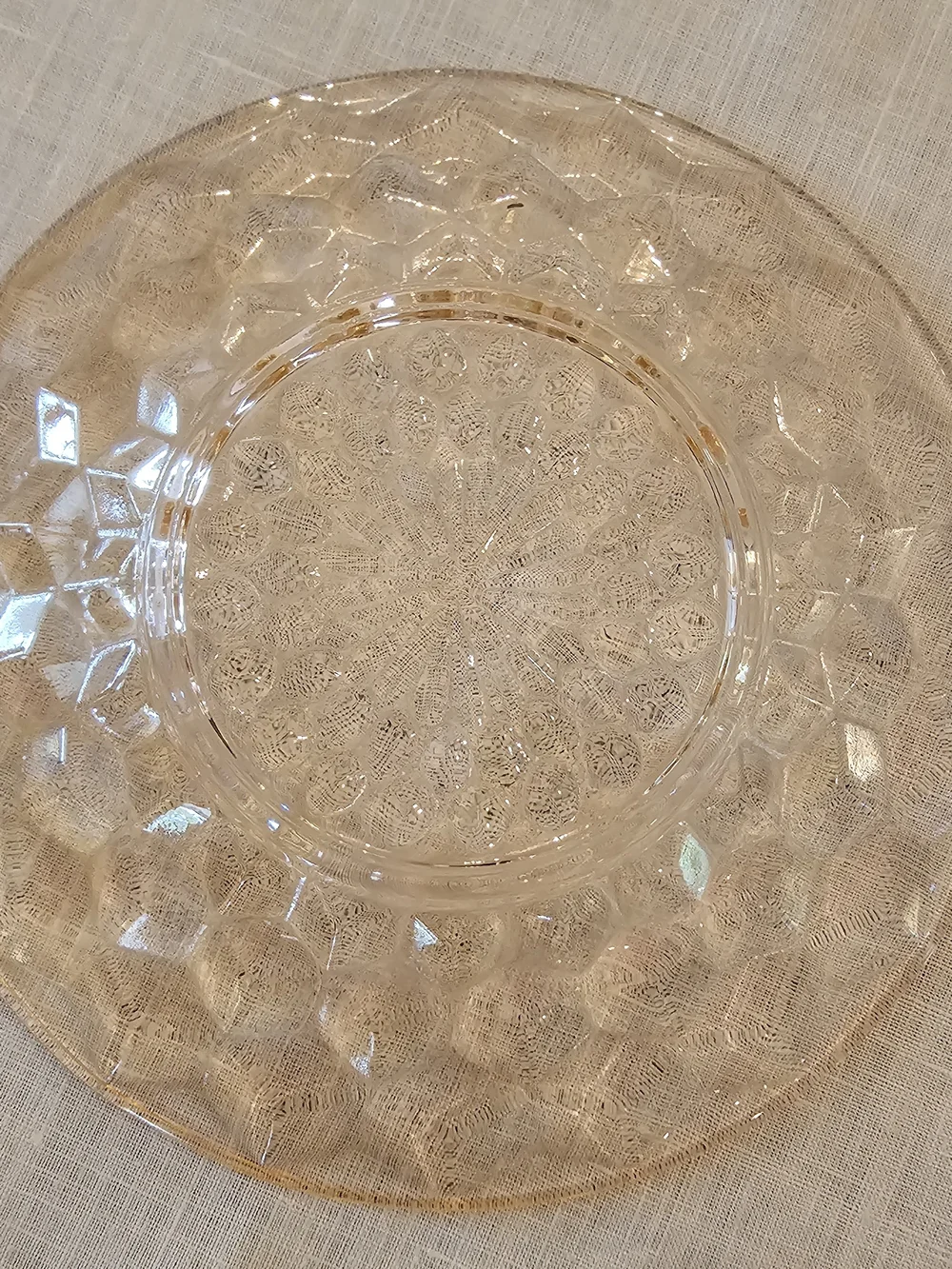 Jeannette Glass elegant pale