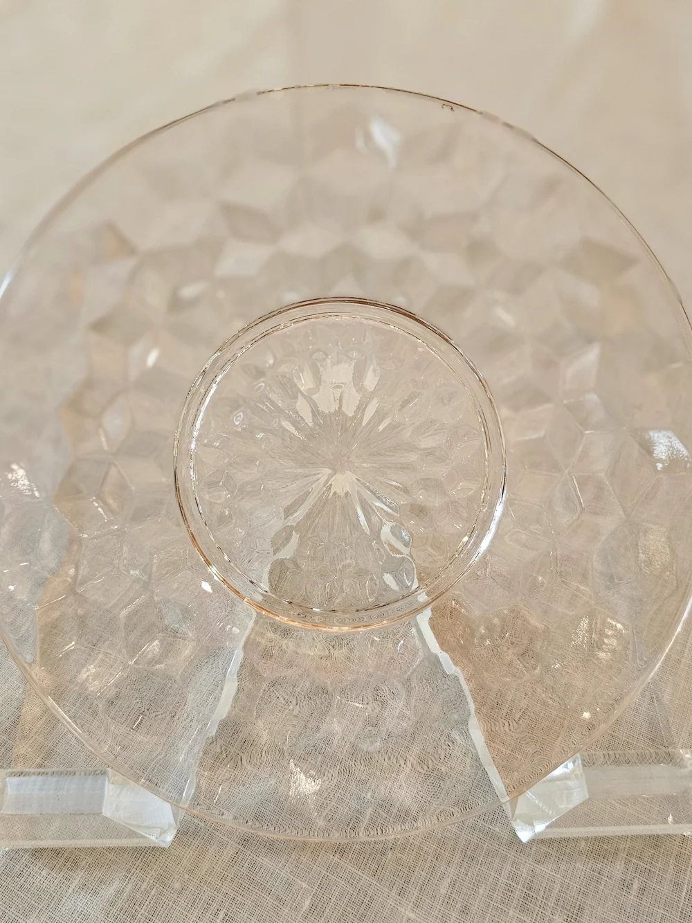 Jeannette Glass elegant pale