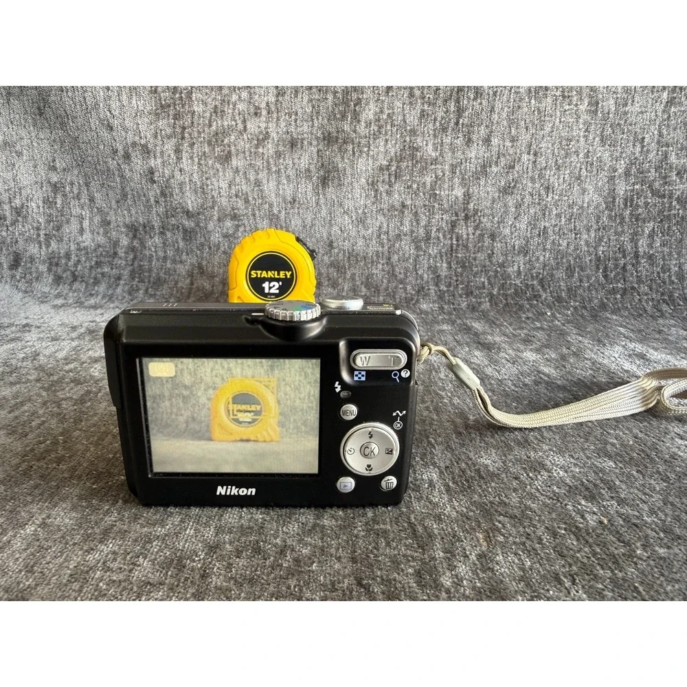 Nikon coolpix p1