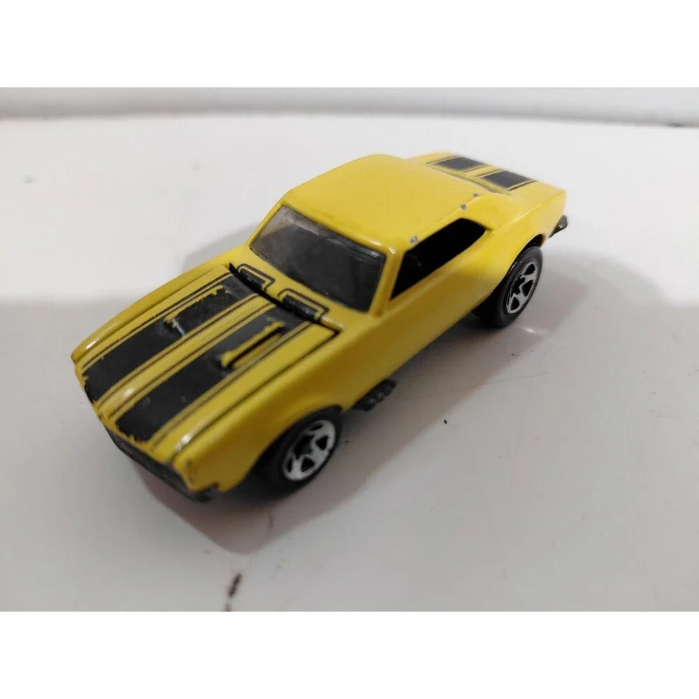 Hot Wheels 1:64 Die Cast Custom Black Wall 1982 Malaysia 1967 Chevrolet Camaro