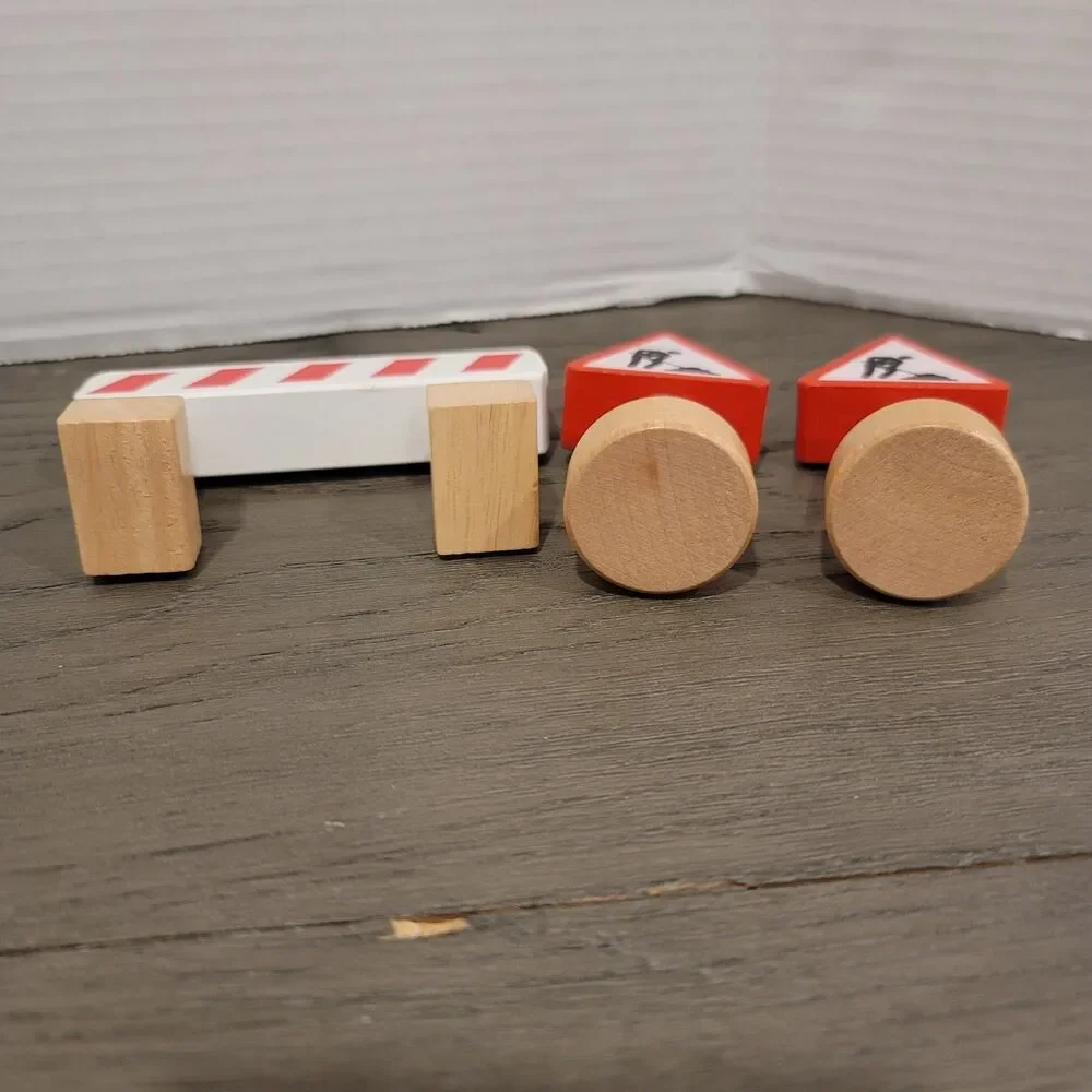 Unbranded wooden construction
