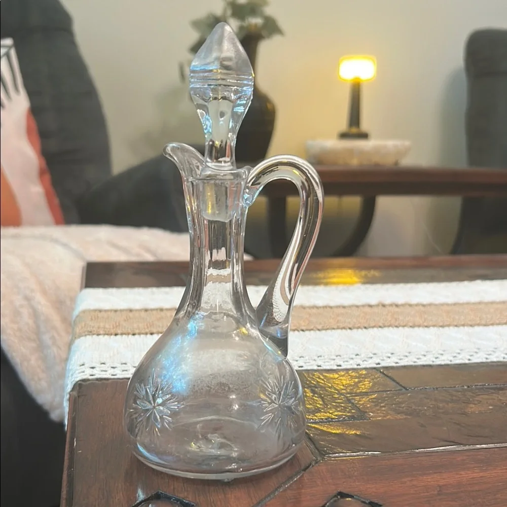 Elegant Vinatge Glass Cruet Bottle with Stopper