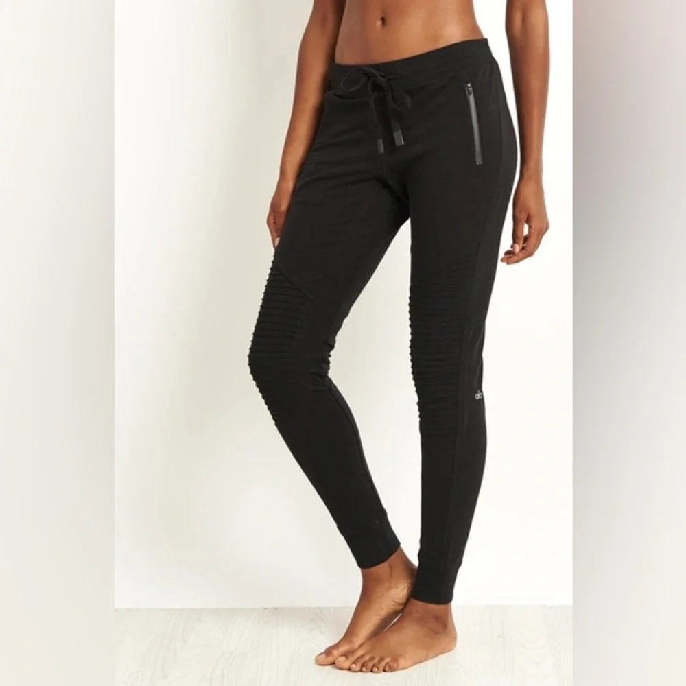 ALO Yoga excellent size