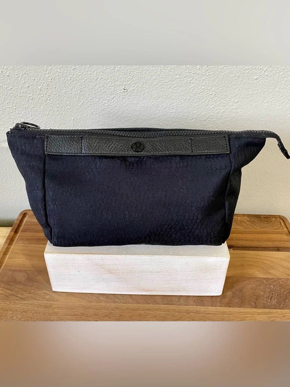Travel Athleisure Lululemon Black Textured Cosmetic Makeup Pouch Zip Organizer