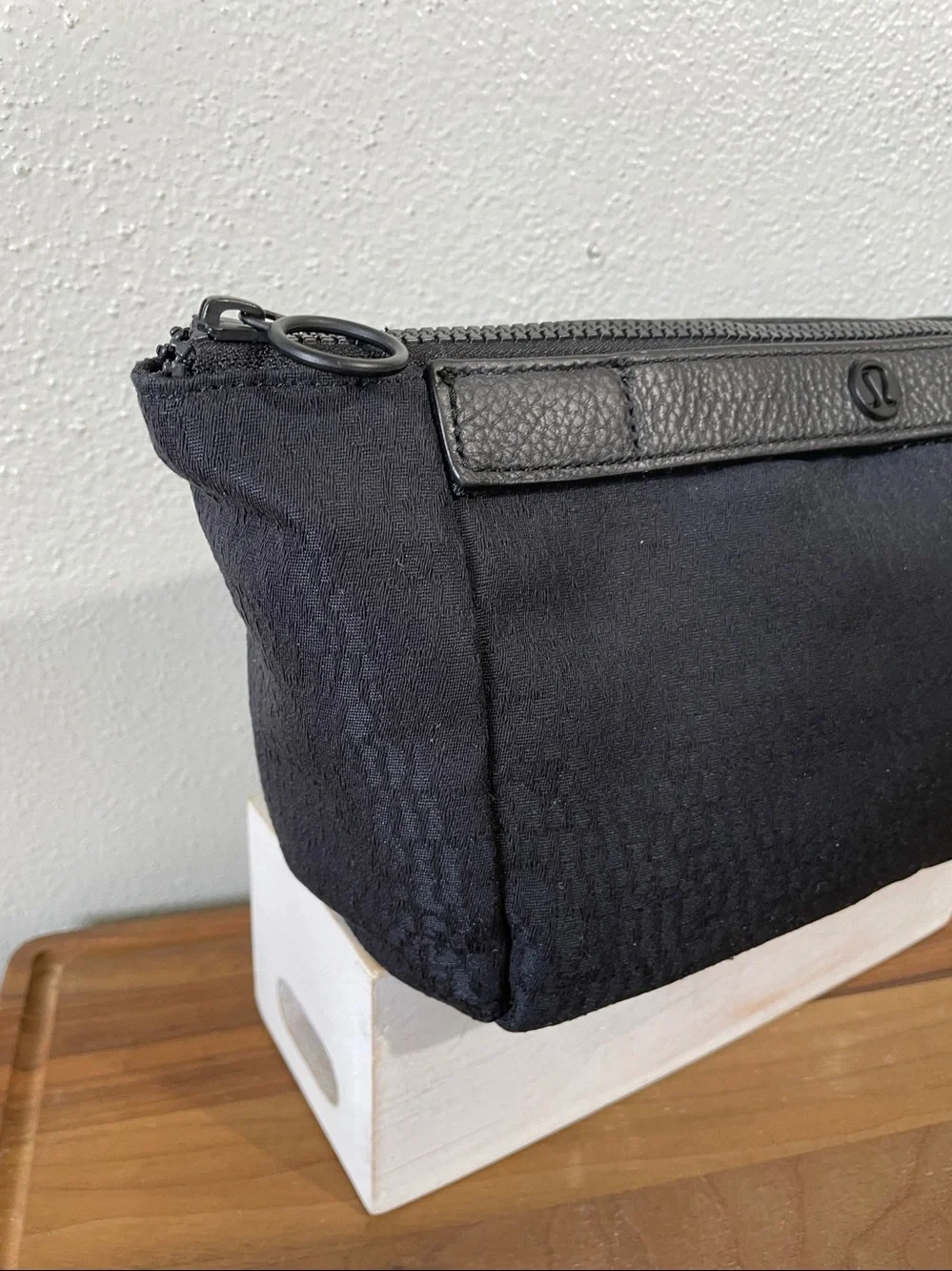 Travel Athleisure Lululemon Black Textured Cosmetic Makeup Pouch Zip Organizer