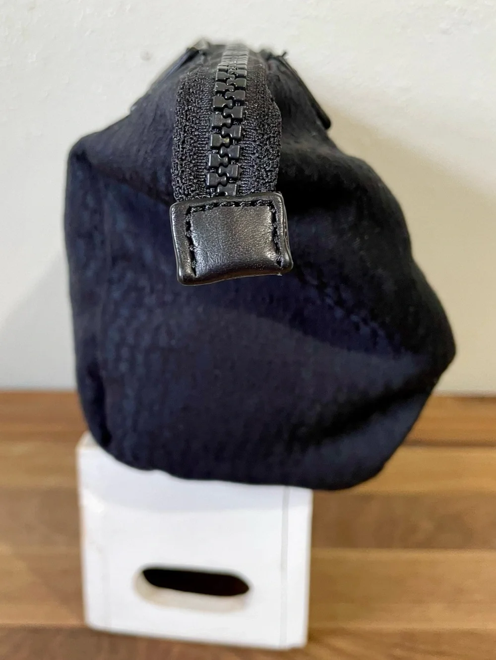 Travel Athleisure Lululemon Black Textured Cosmetic Makeup Pouch Zip Organizer