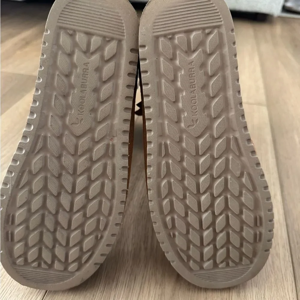 Koolaburra cozy tan