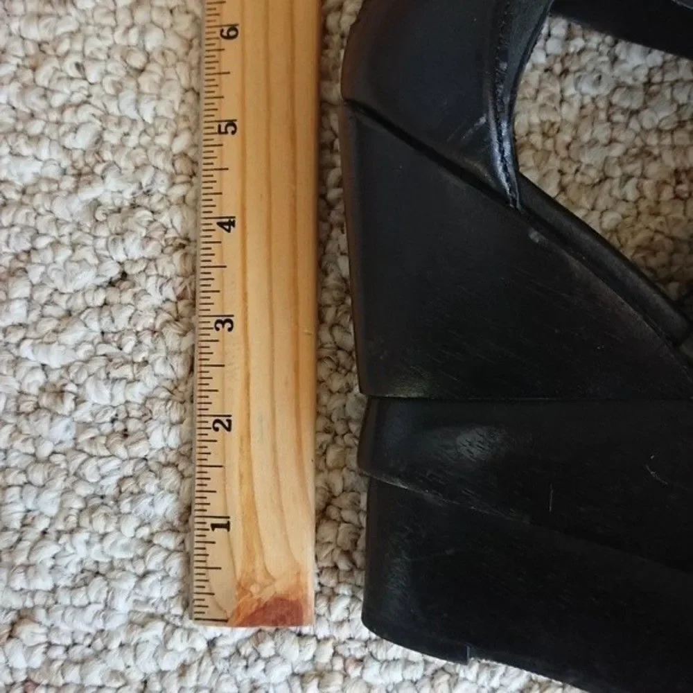 Diane von Furstenberg Black Leather Opal Crisscross Wedge Sandals size 8.5/9