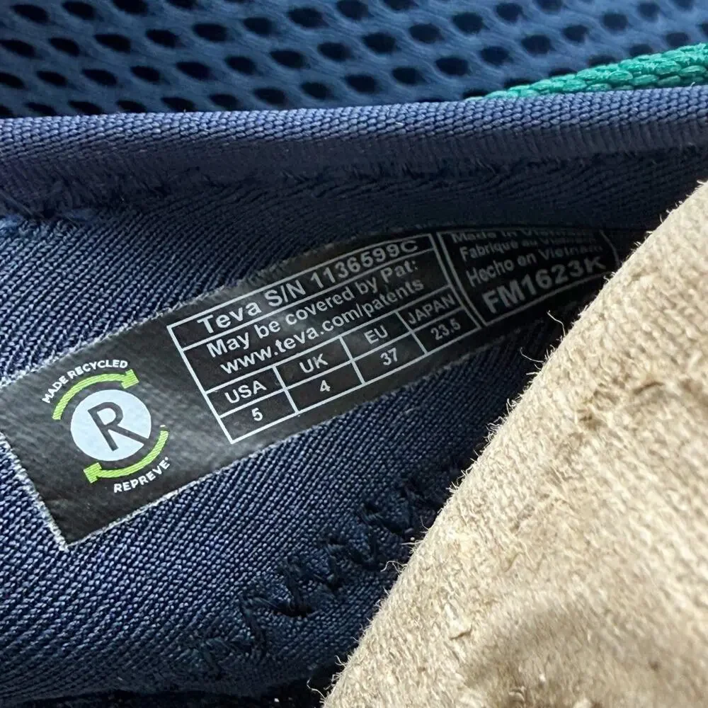 Teva kid manatee