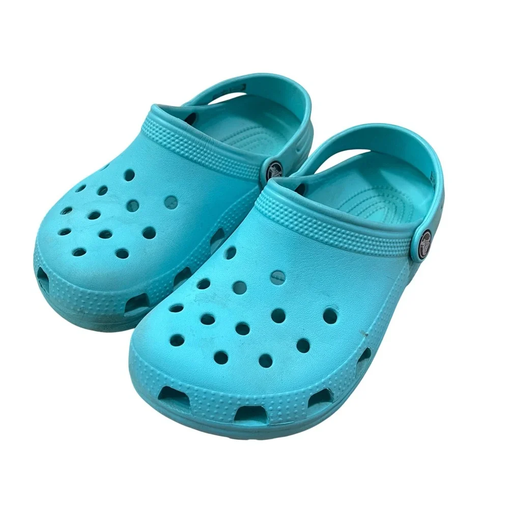 Crocs Toddler Kid Size J2 Girl Boy Classic Clogs Slip-On Blue Pool Hiking Sandal
