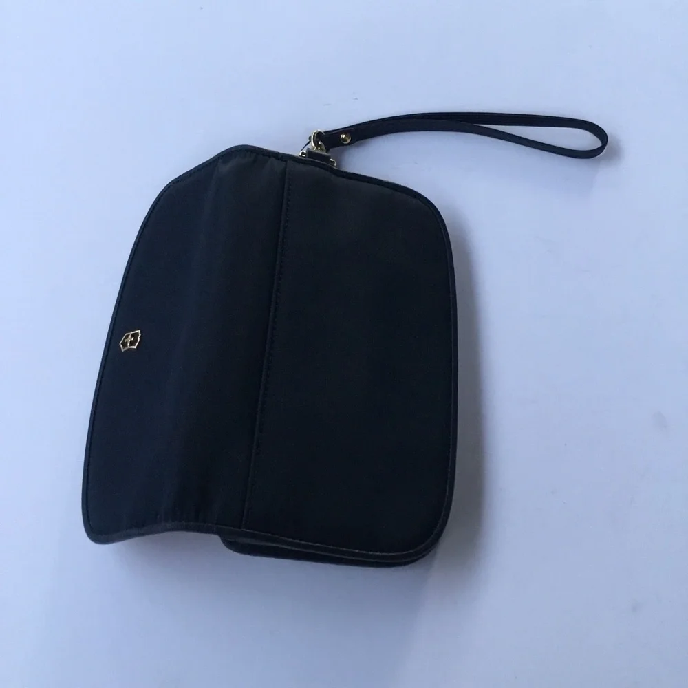 Victorinox victoria clutch