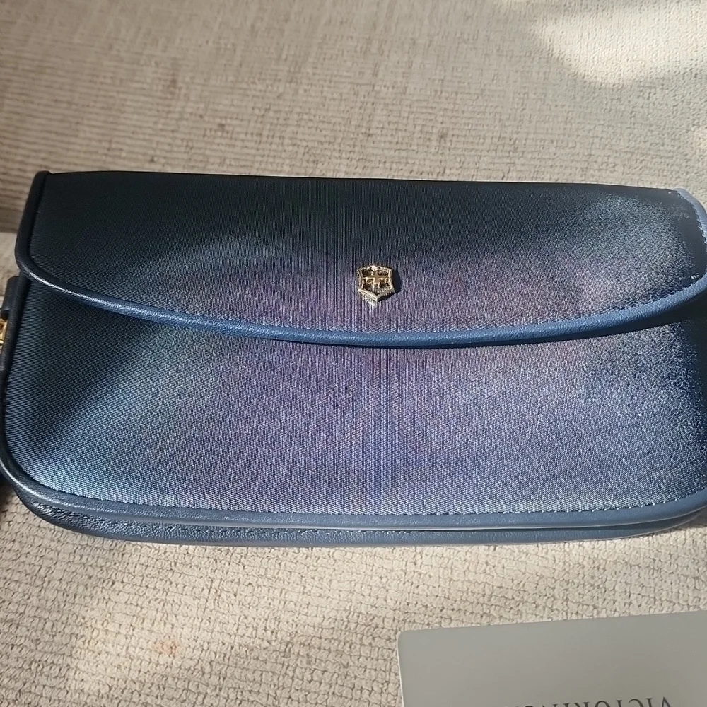 Victorinox victoria clutch