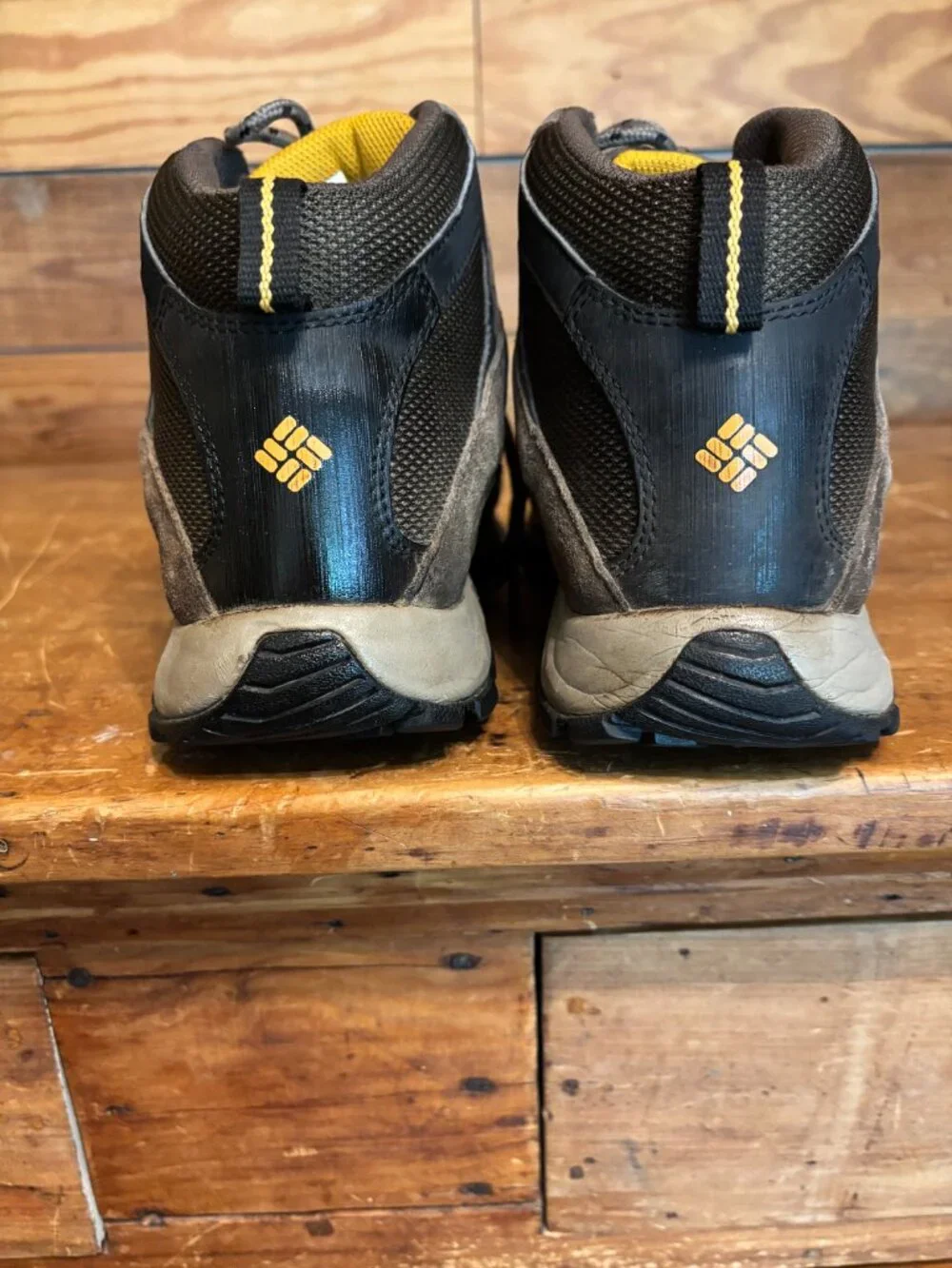 Men's Columbia Leather Hiking Boots Size 9