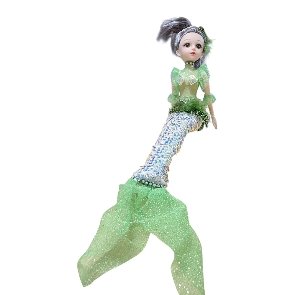 December Diamonds measurements doll