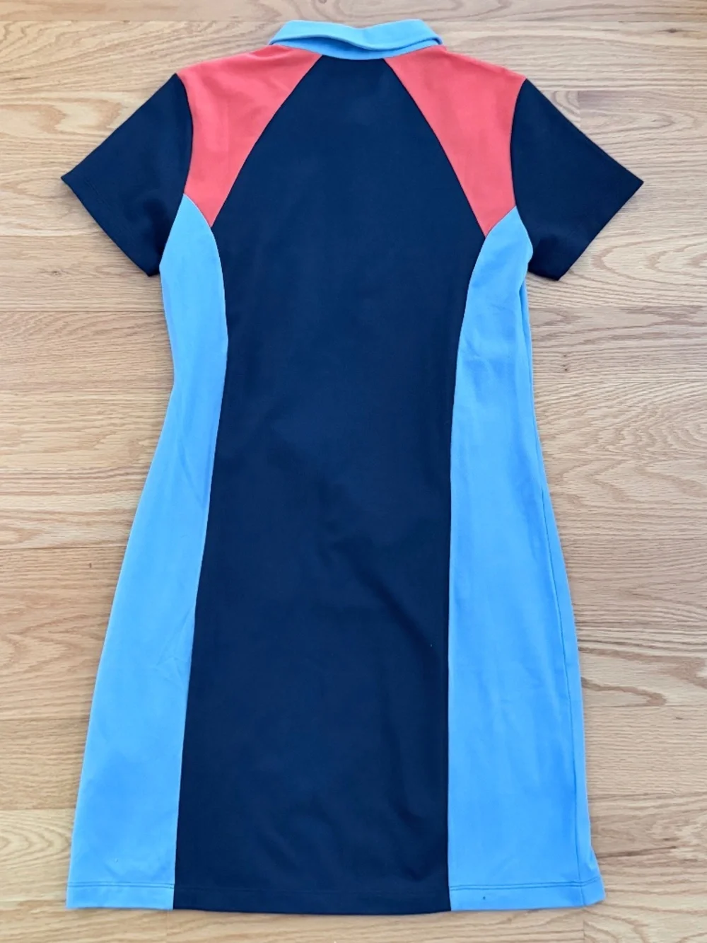Tory Burch 16 definitely navy