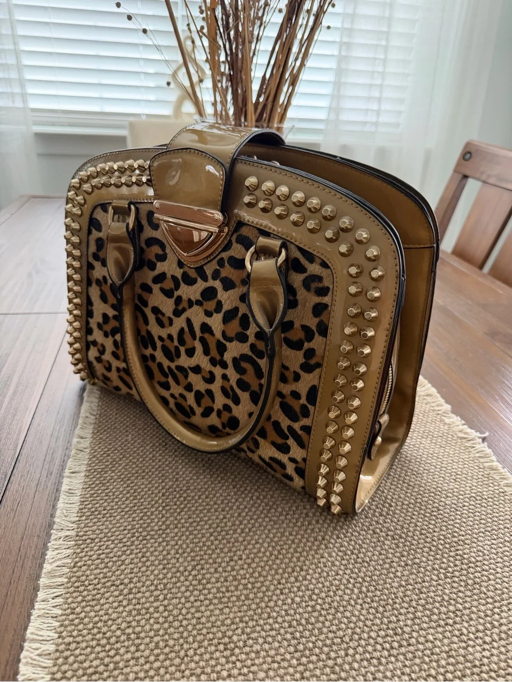 N/A stylish leopard