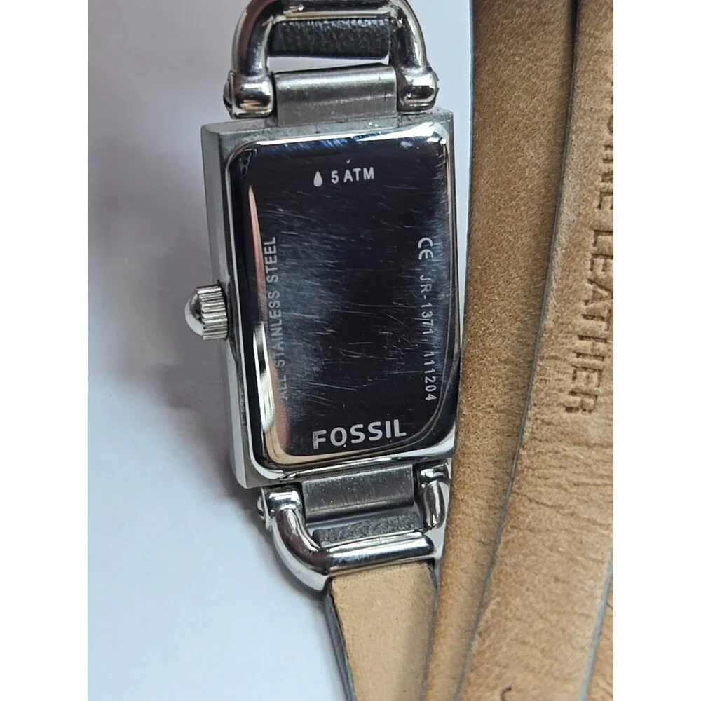 Fossil item shows