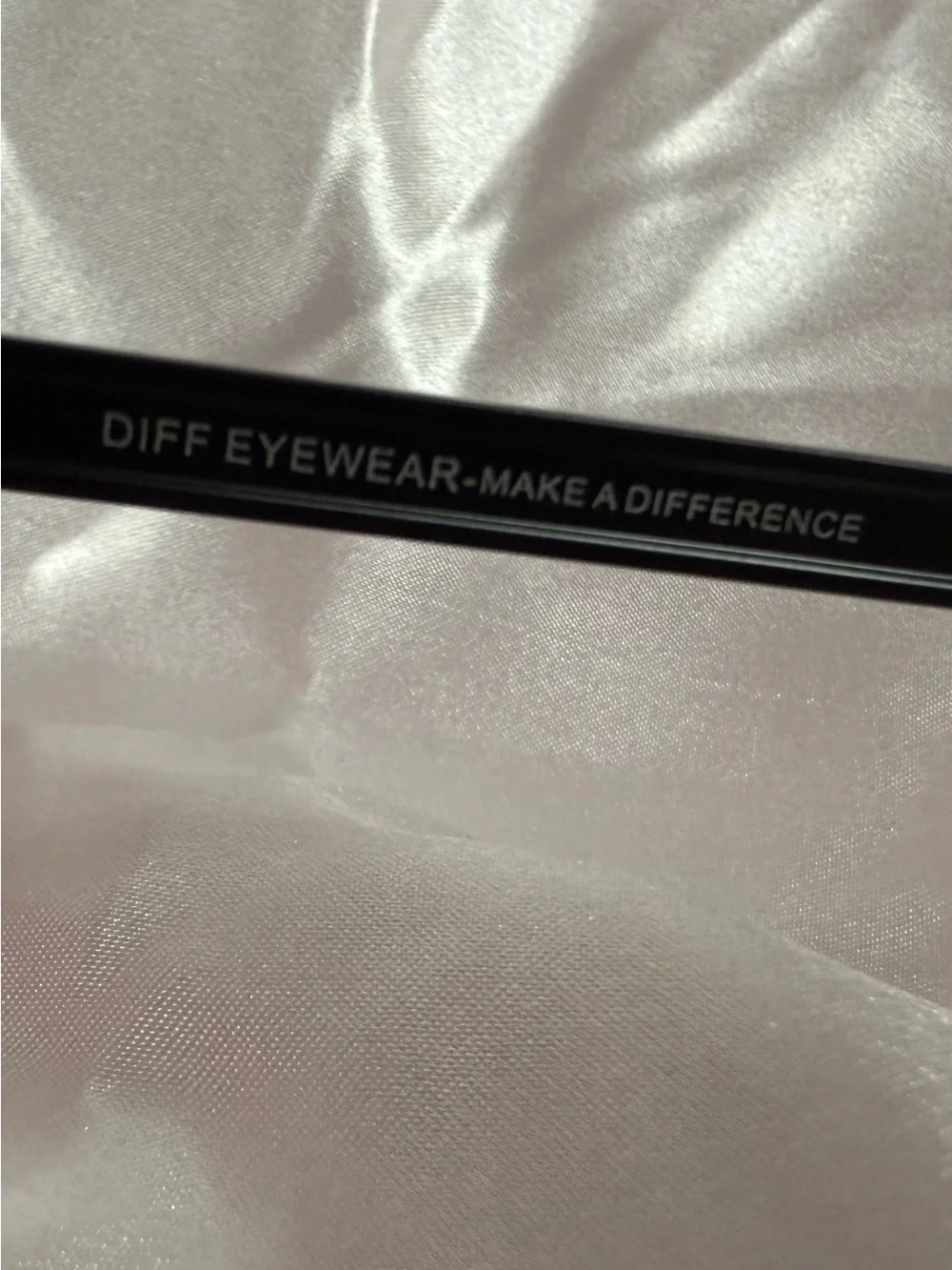 Diff Eyewear black brown