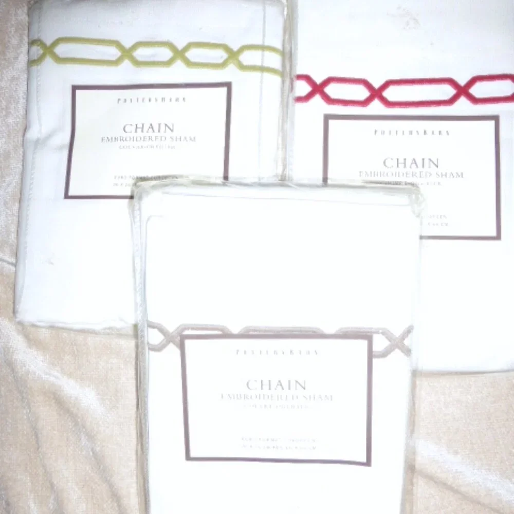 Pottery Barn Chain Duvet cover.white mattelasse cotton embroidered red NWT Q