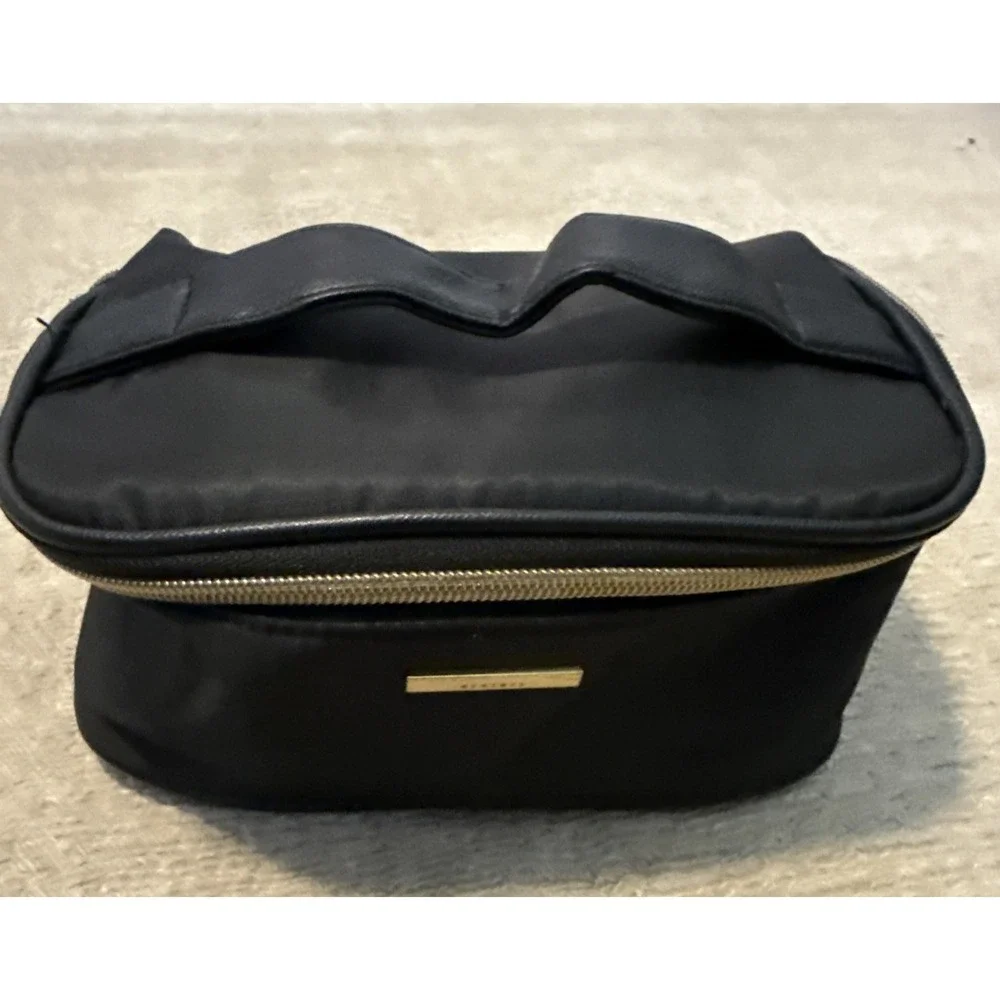 Kestrel Women Black Makeup Bag  Double Zipper - One Size- Brush slots- handle
