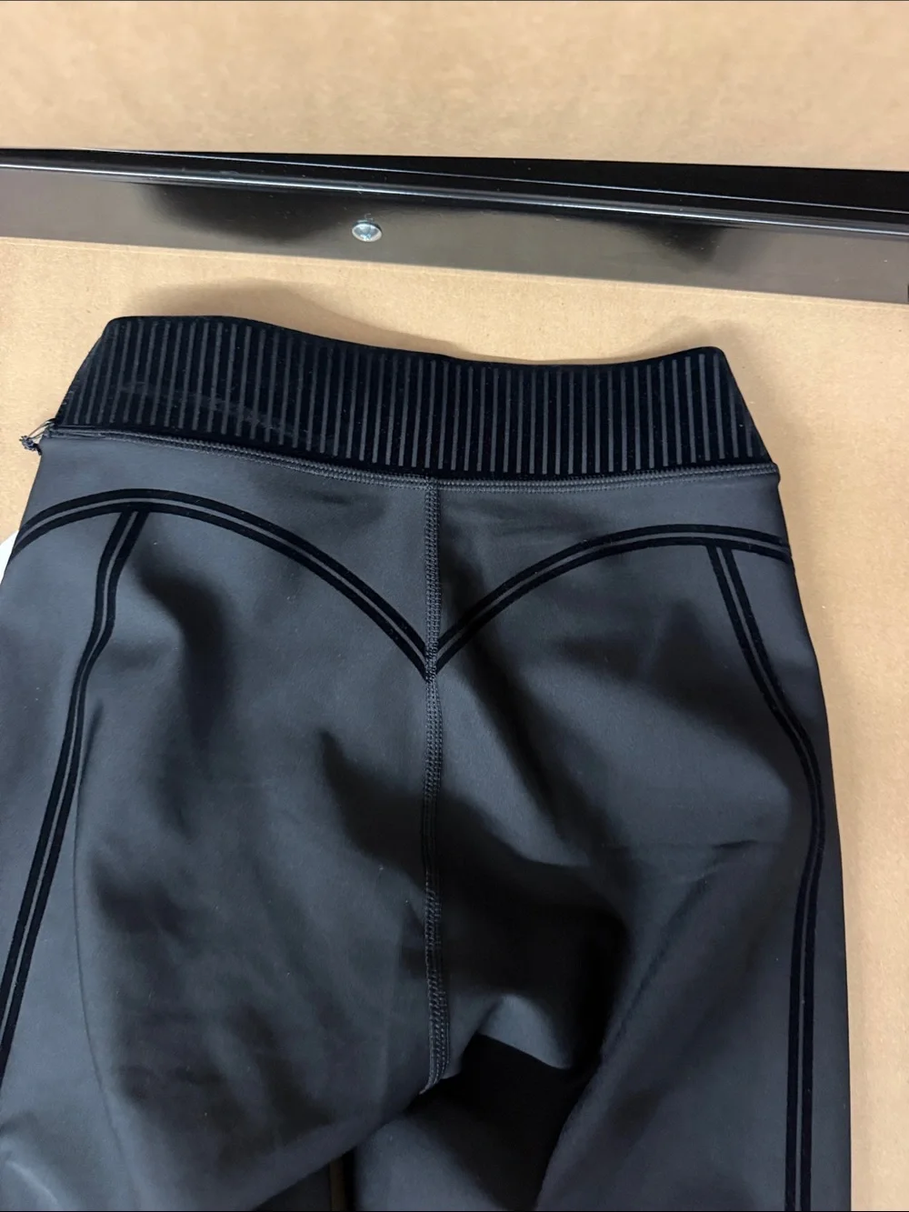 Alo Yoga Airlift High-Waist 7/8 Line Up Legging