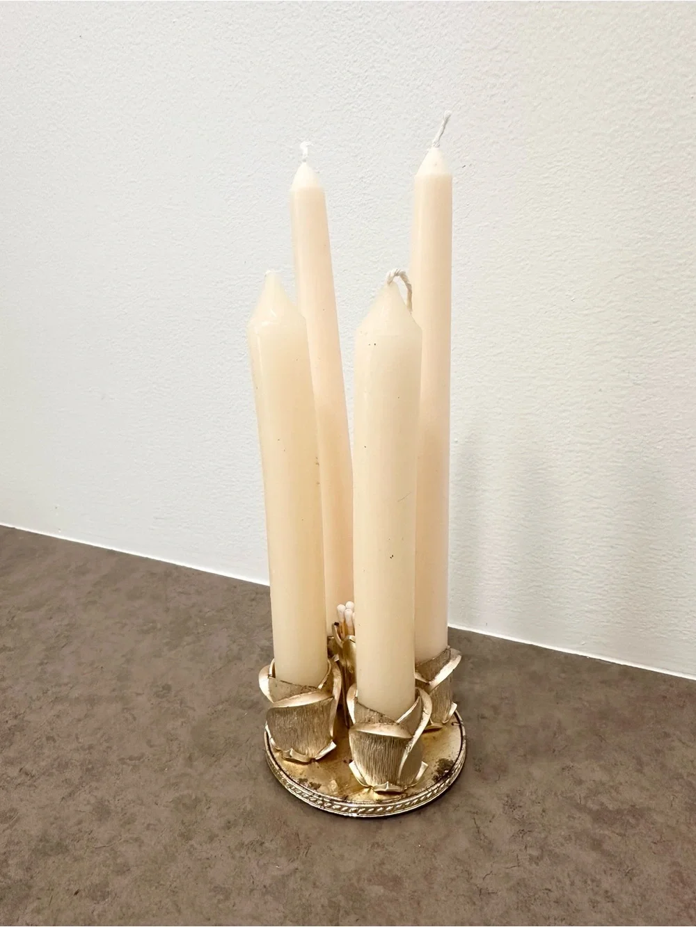 Avon elegant gold