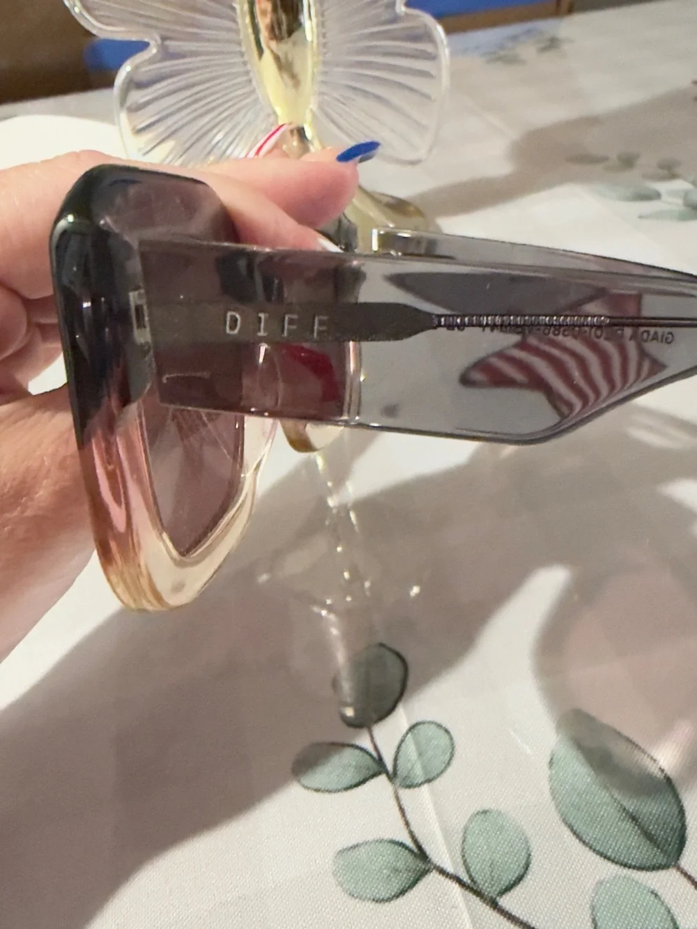 Diff Eyewear bold square