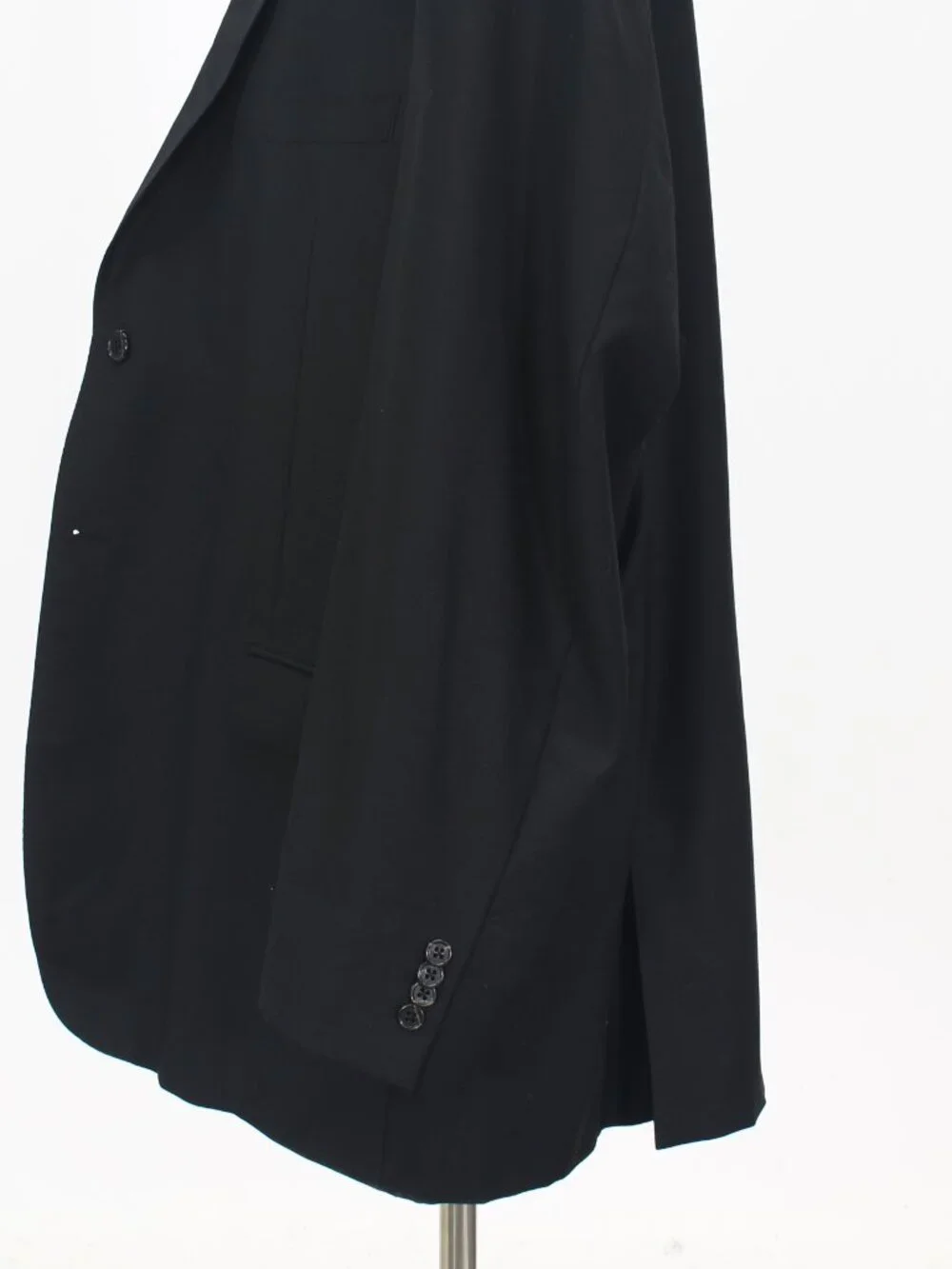 Tiglio Luxe 56L 52x33 Black Full Suit 2-Button Solid R924
