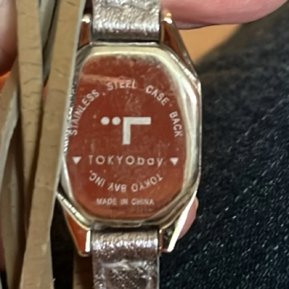 Vintage watches. (4) Lorus Disney Minnie mouse watch. Murano Glass. SKAG…