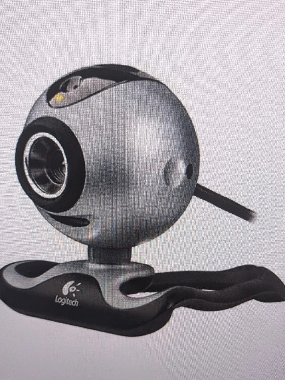 Logitech webcam centered