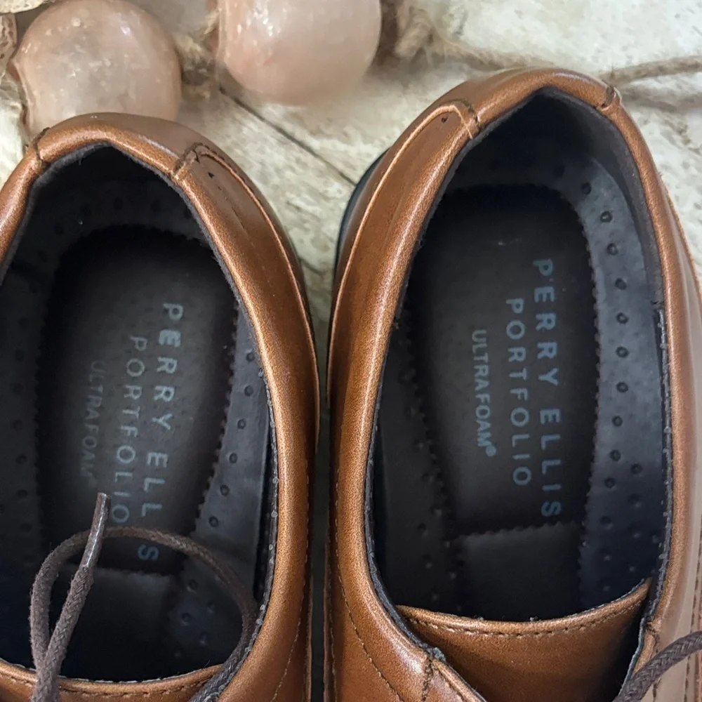 Perry Ellis step out