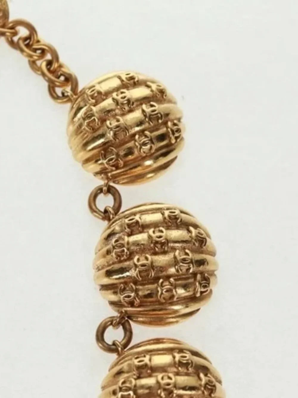 CHANEL Necklace metal Gold CC Auth 157548SAV