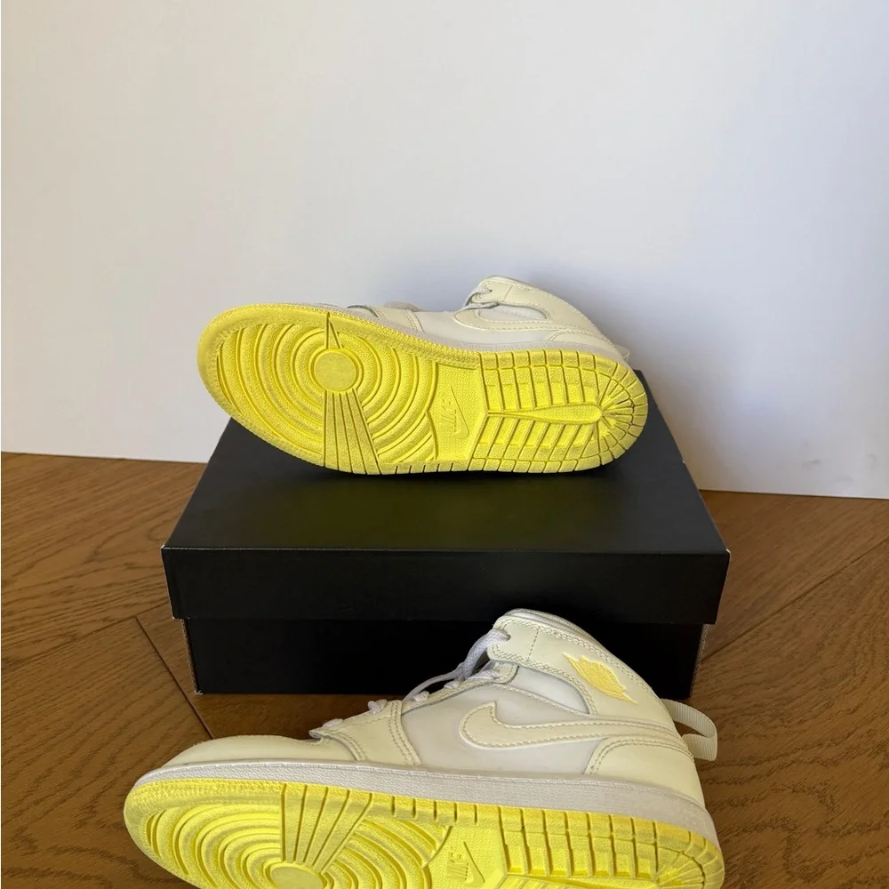 Nike classic style