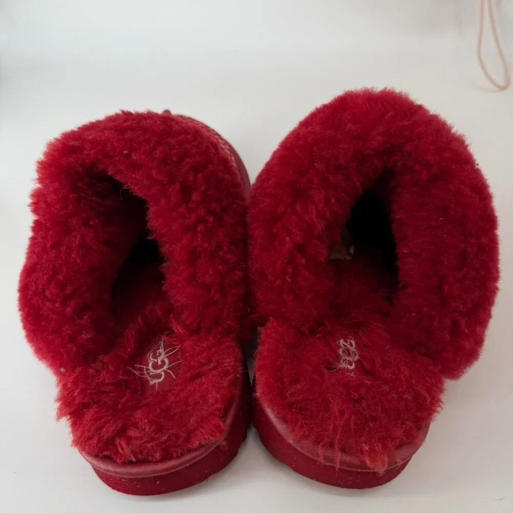 UGG kids red