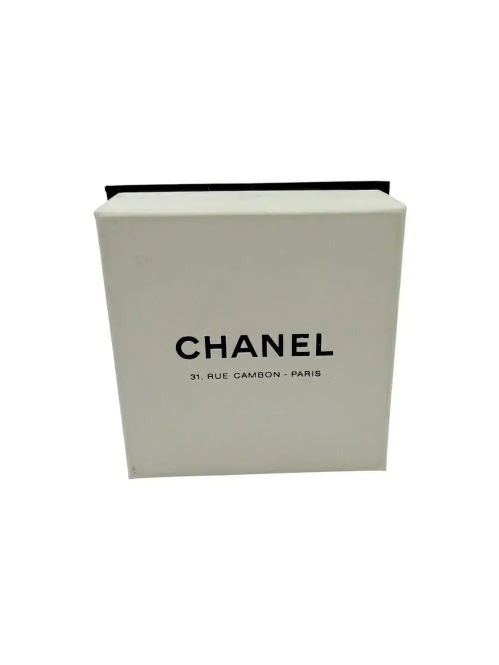 CHANEL elevate your