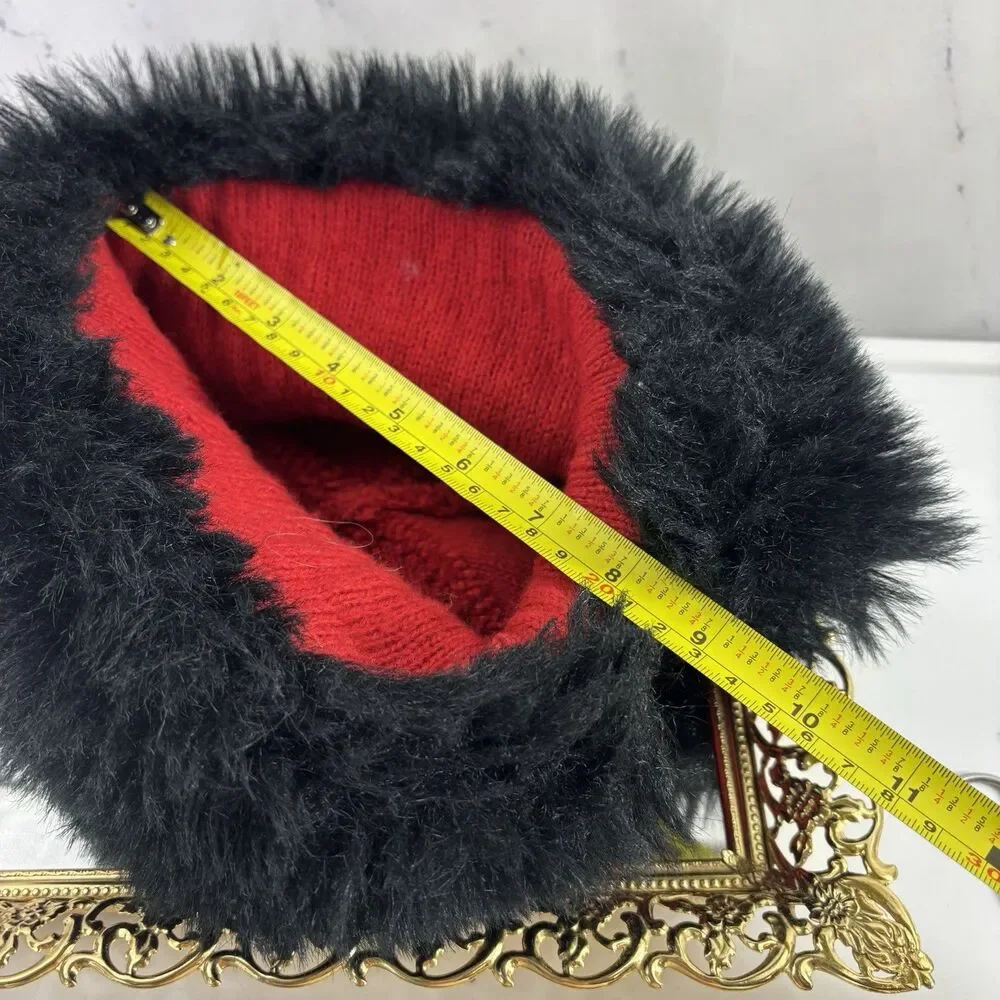 Vintage 90s Cossack Papakha Brimmed Faux Fur Hat Beanie Après-Ski Festive Retro