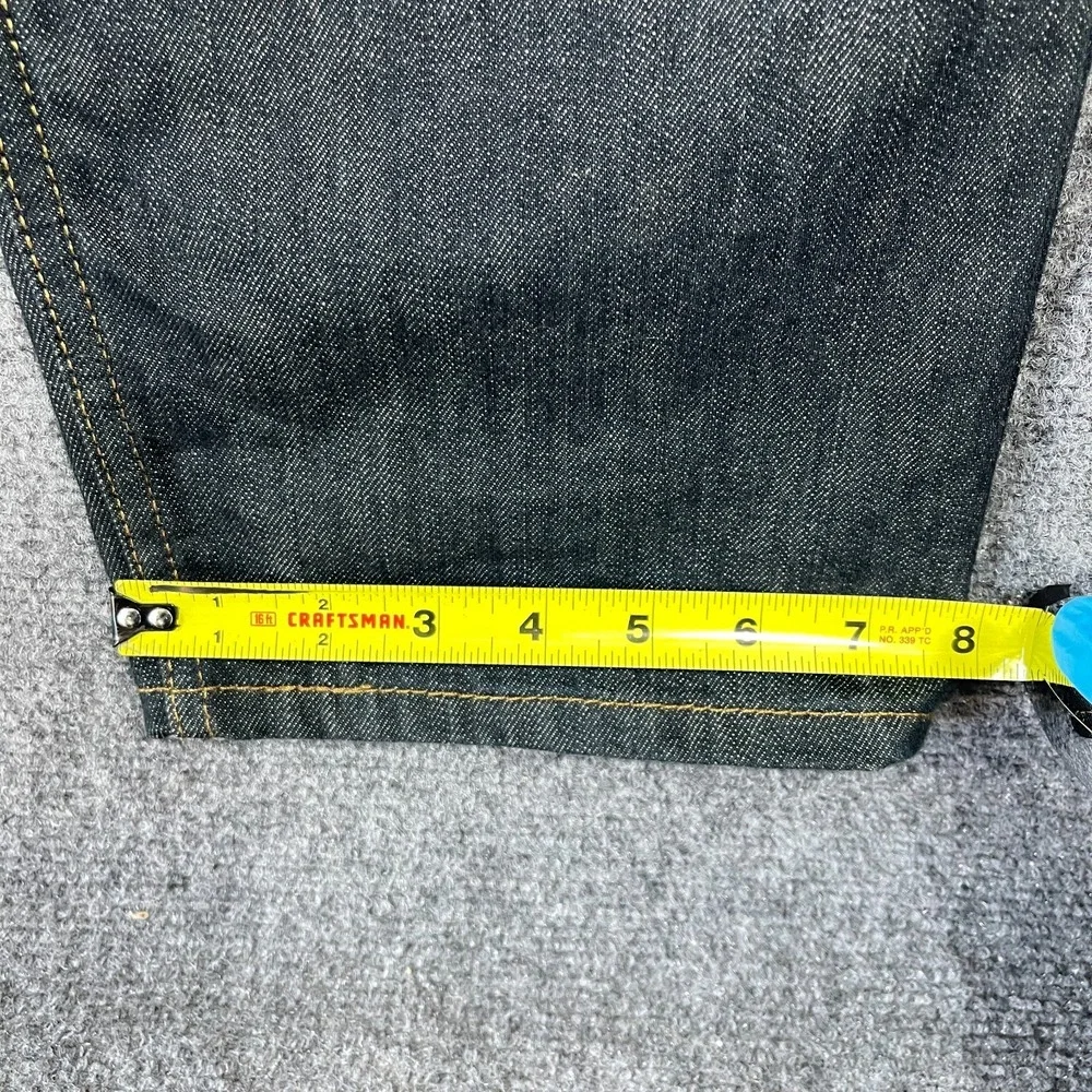 Levis tag size