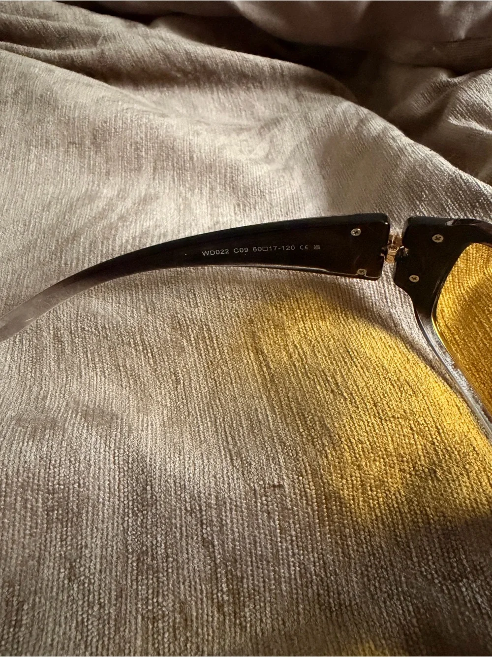 N/A yellow lense