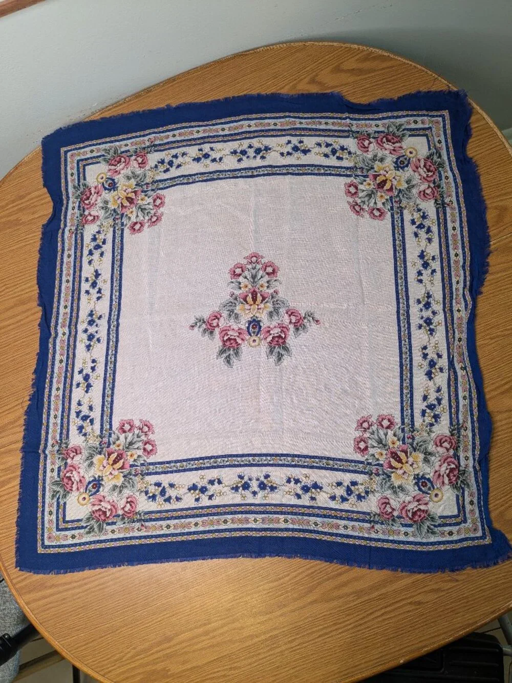 vintage woven hair neck scarf blue white floral retro frayed hem 29
