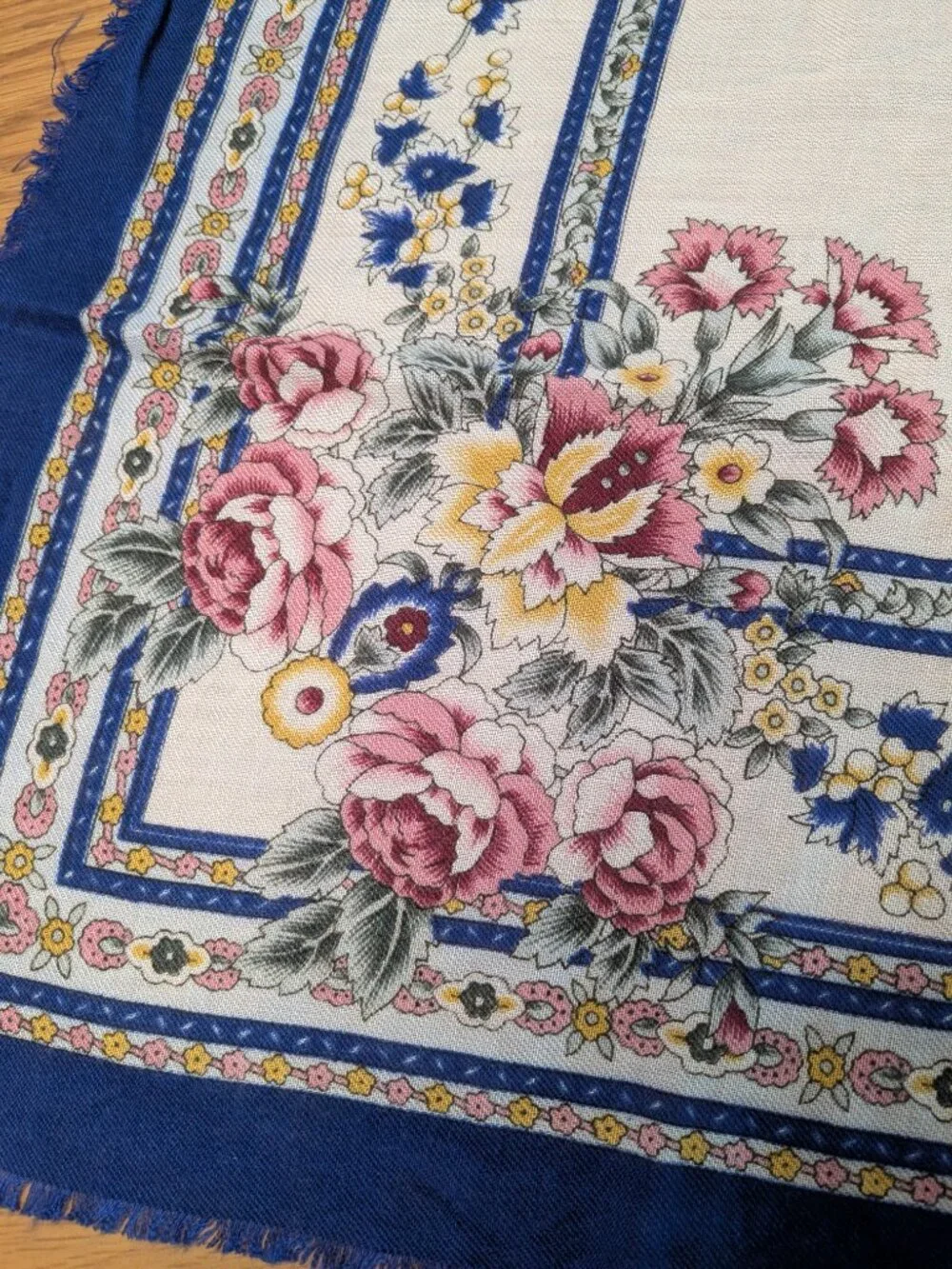 N/A scarf retro