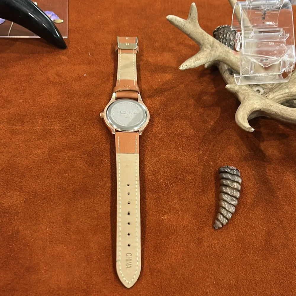 Vanity Fair strap dial